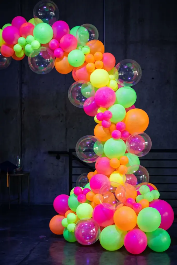 neon-brights-party-vibe-garland-graduation-balloon-garlands-designs-ideas